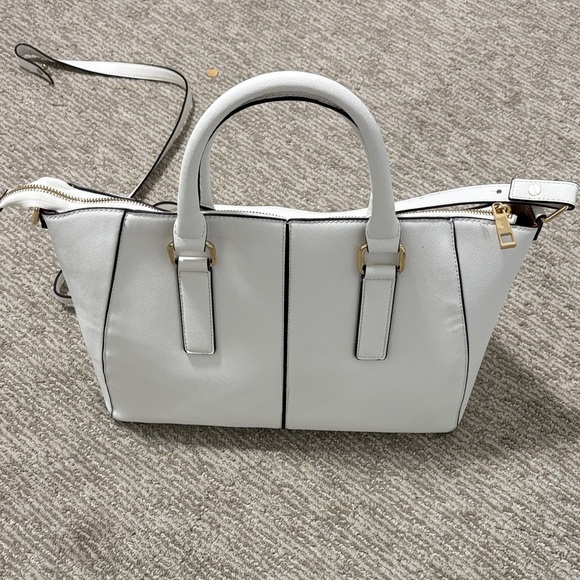 Vintage Classic Aldo white Women's Handbag with removable Crossbody strap - Picture 8 of 12